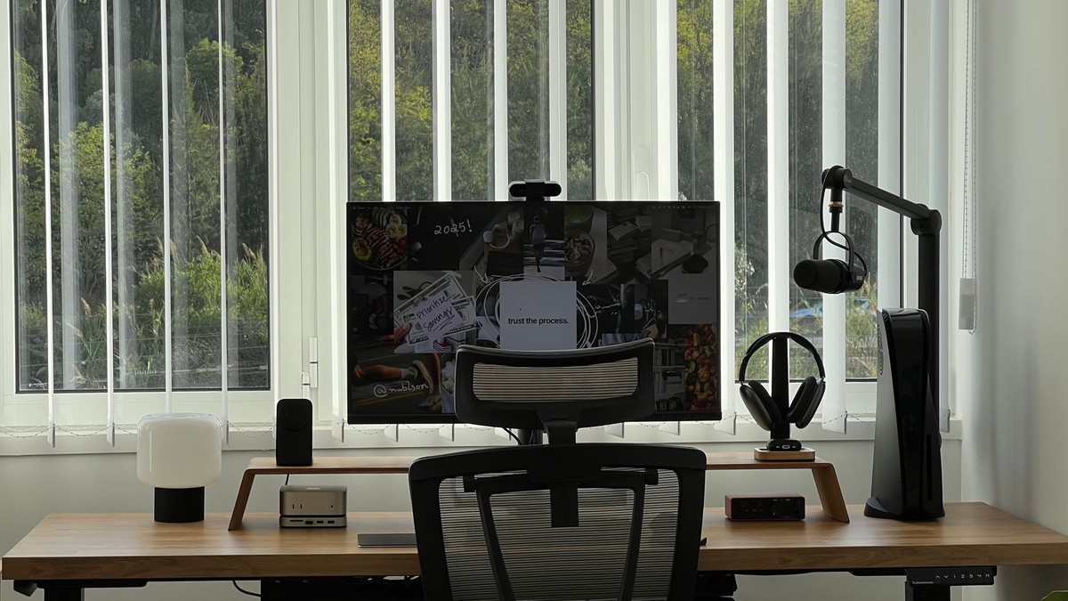 Nubelson Fernandes's workspace — photo 3