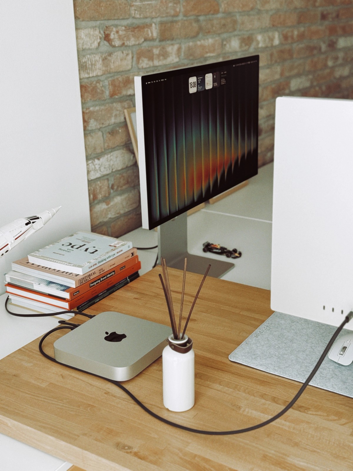Darius Dan's workspace — photo 15