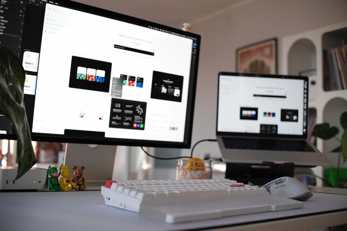 Alex Szczurek's workspace — photo 5