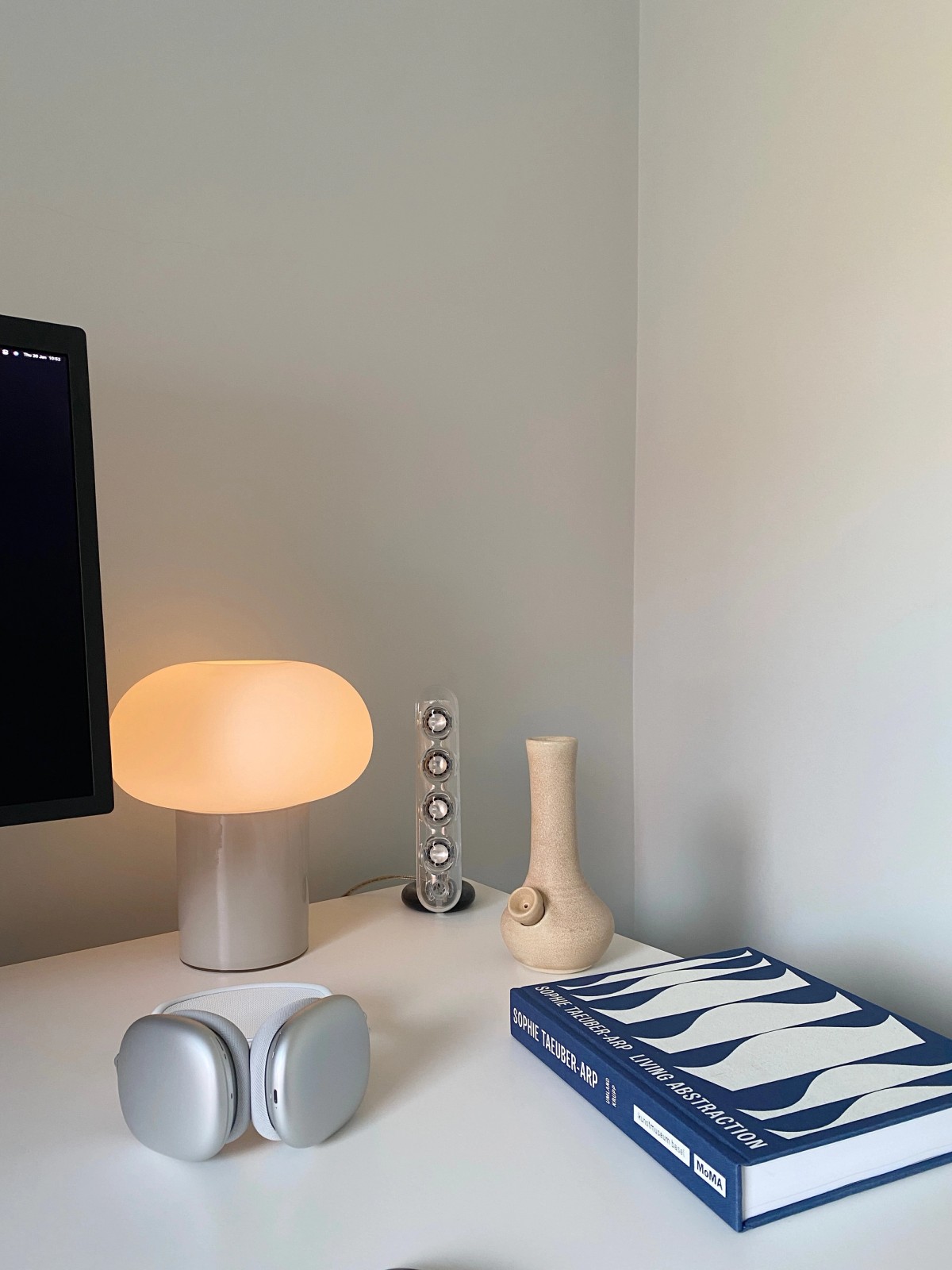 Aaron Gilmore's workspace — photo 3