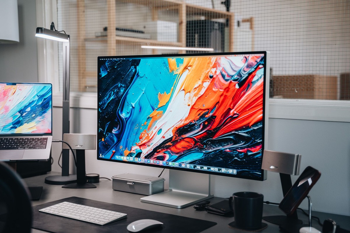 Oliur's workspace — photo 3