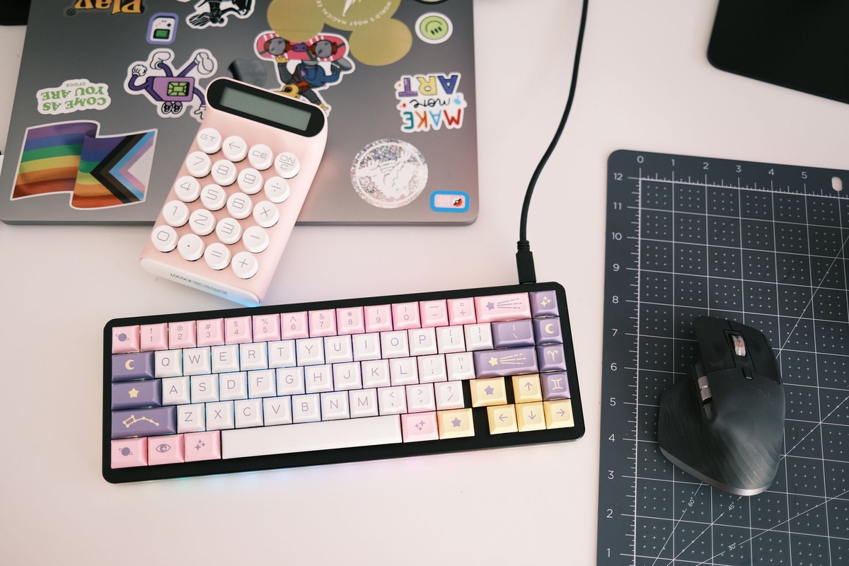 Amy Schwartz's workspace — photo 5
