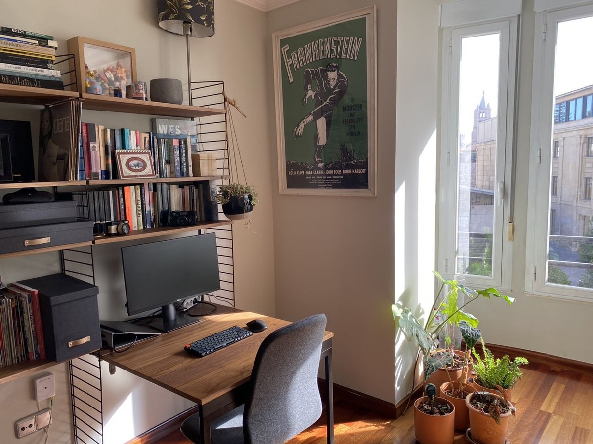 David Bustos's workspace — photo 2