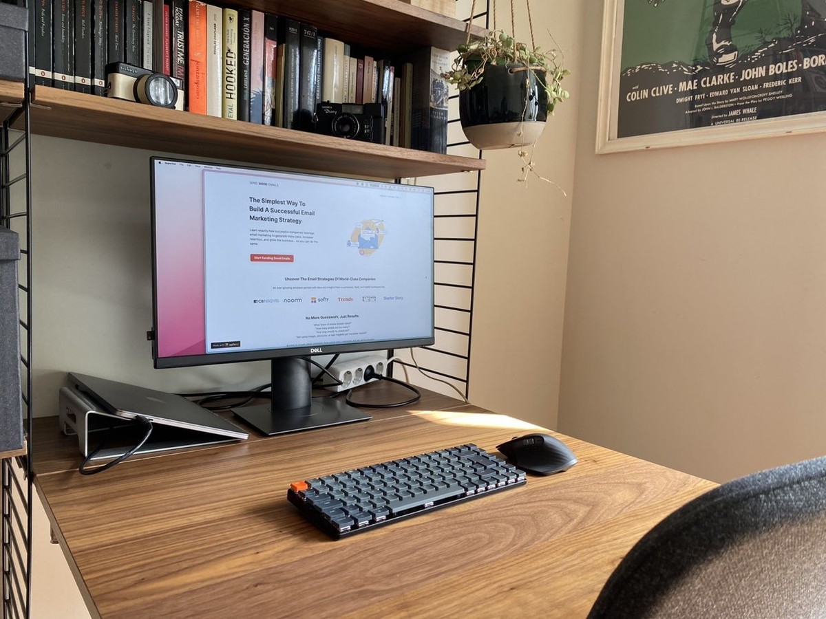 David Bustos's workspace — photo 3