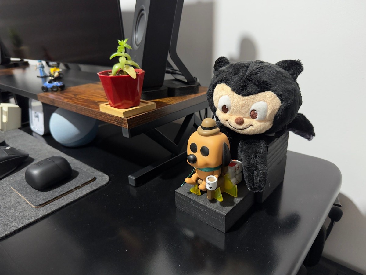 Jahir Fiquitiva's workspace — photo 4