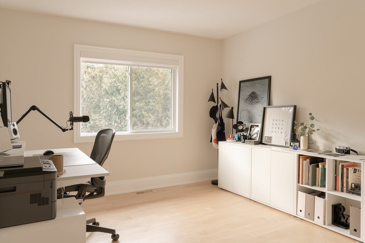 Anthony Menecola's workspace — photo 2