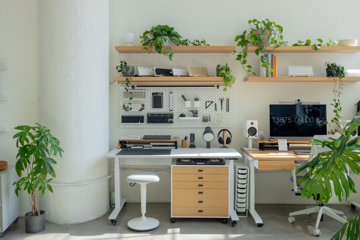 Matthew Encina's workspace — photo 3