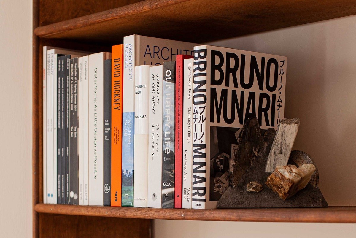 David McGillivray's workspace — photo 4