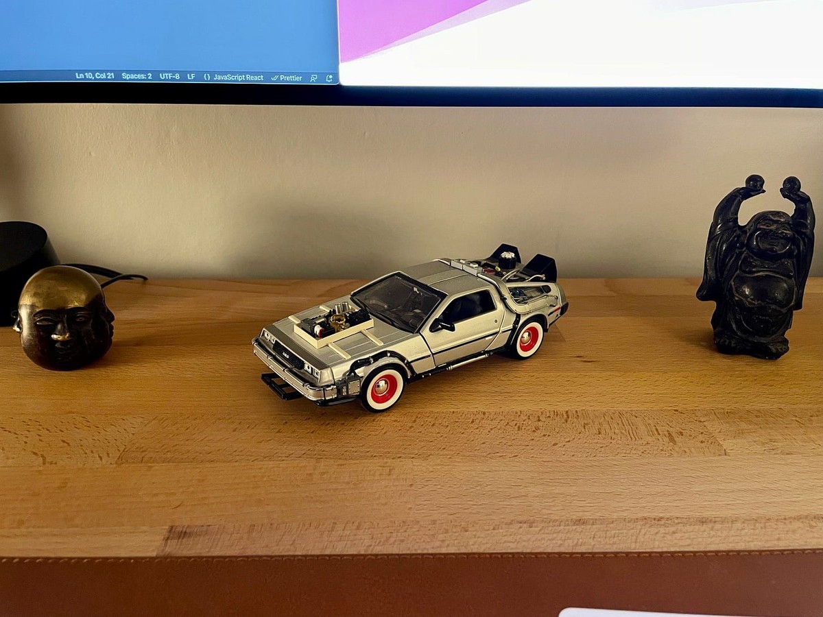 Hakim El Hattab's workspace — photo 5