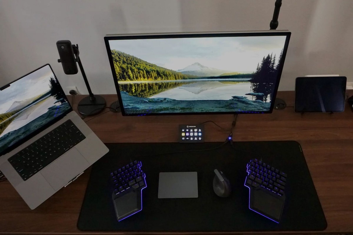 Drew Barontini's workspace — photo 2
