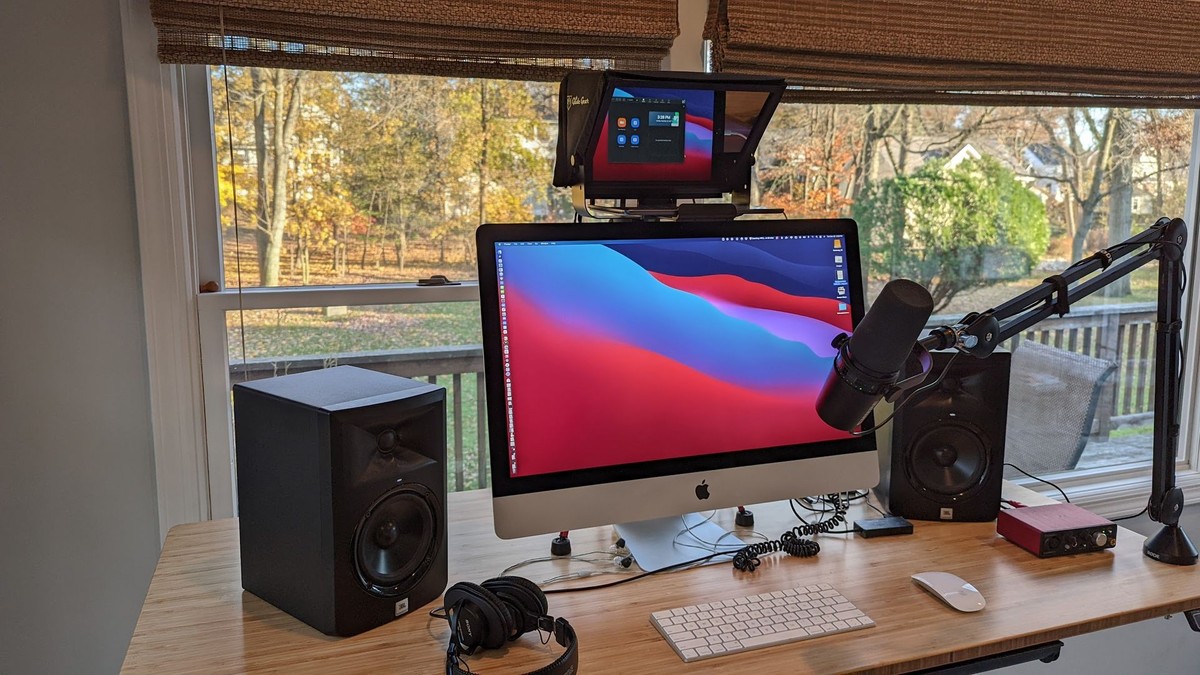 Brian Wang's workspace — photo 3