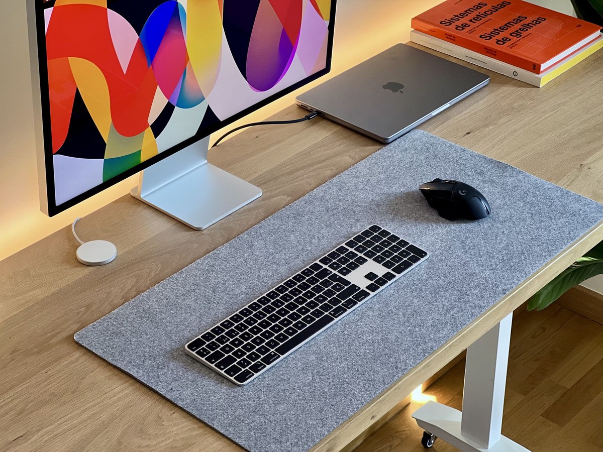 Jonatan Castro's workspace — photo 2