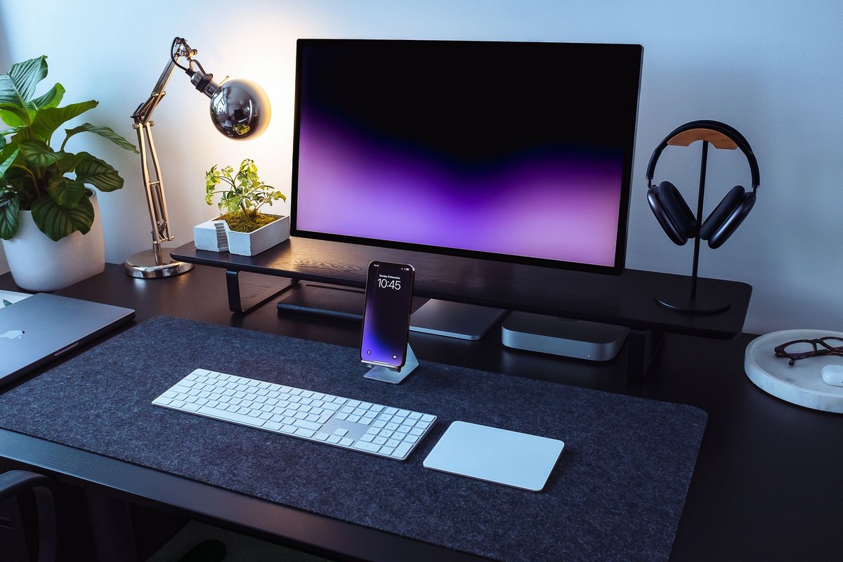 Charles Patterson's workspace