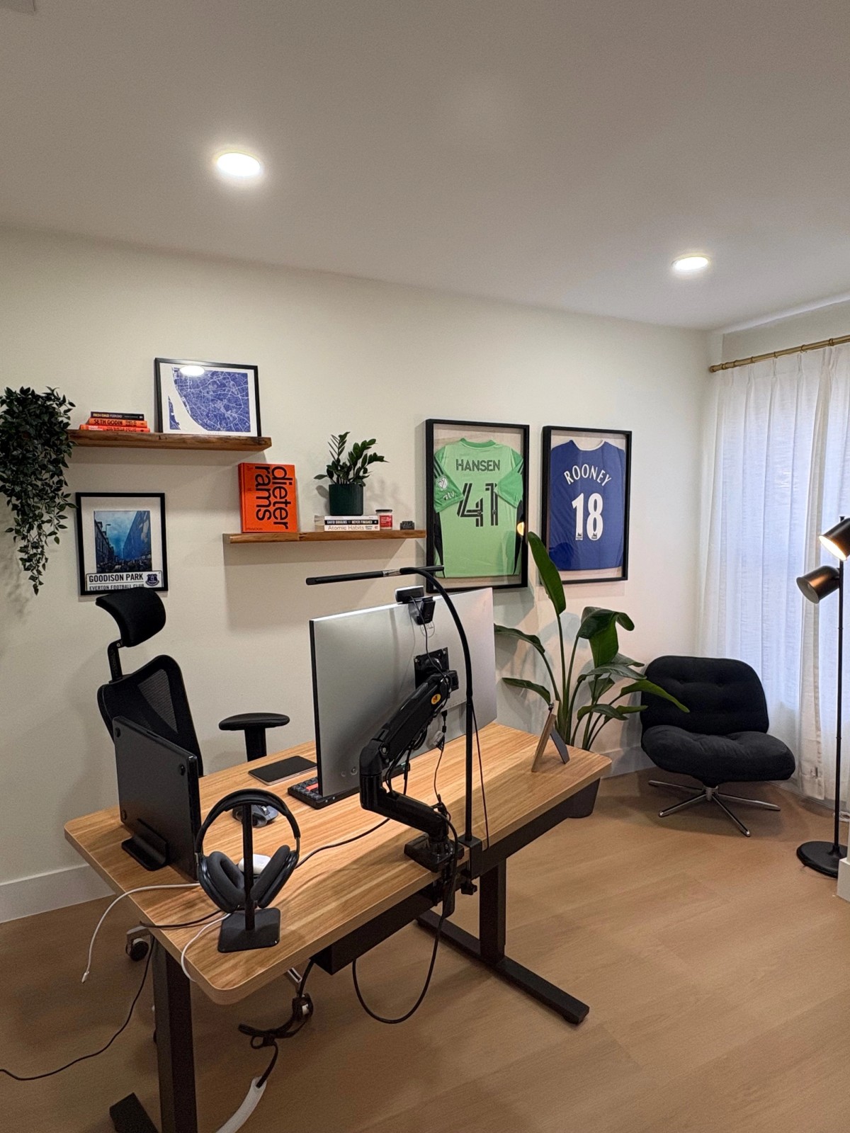 Luca Defreitas-Hansen's workspace — photo 4