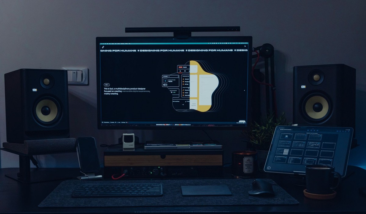 Sayed Essam's workspace — photo 3