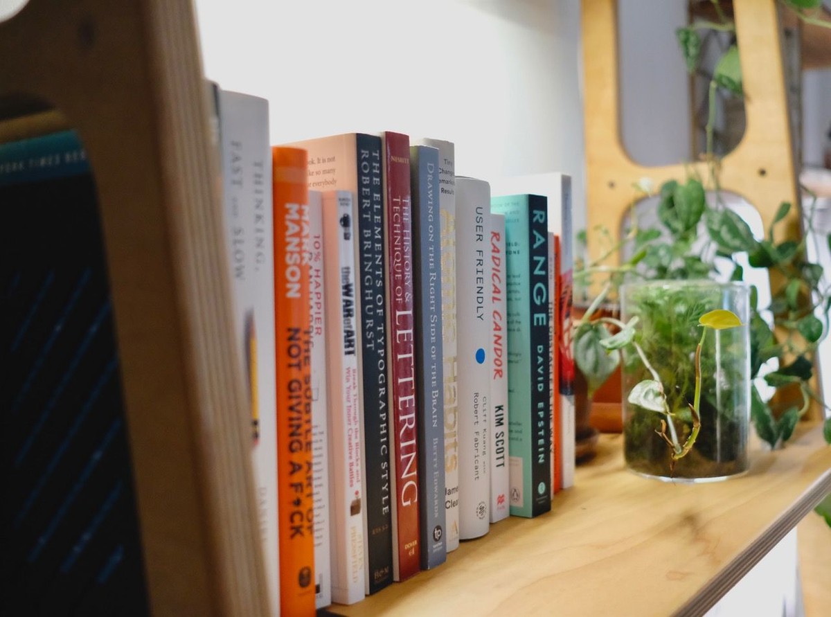 Housseynou Fall's workspace — photo 4
