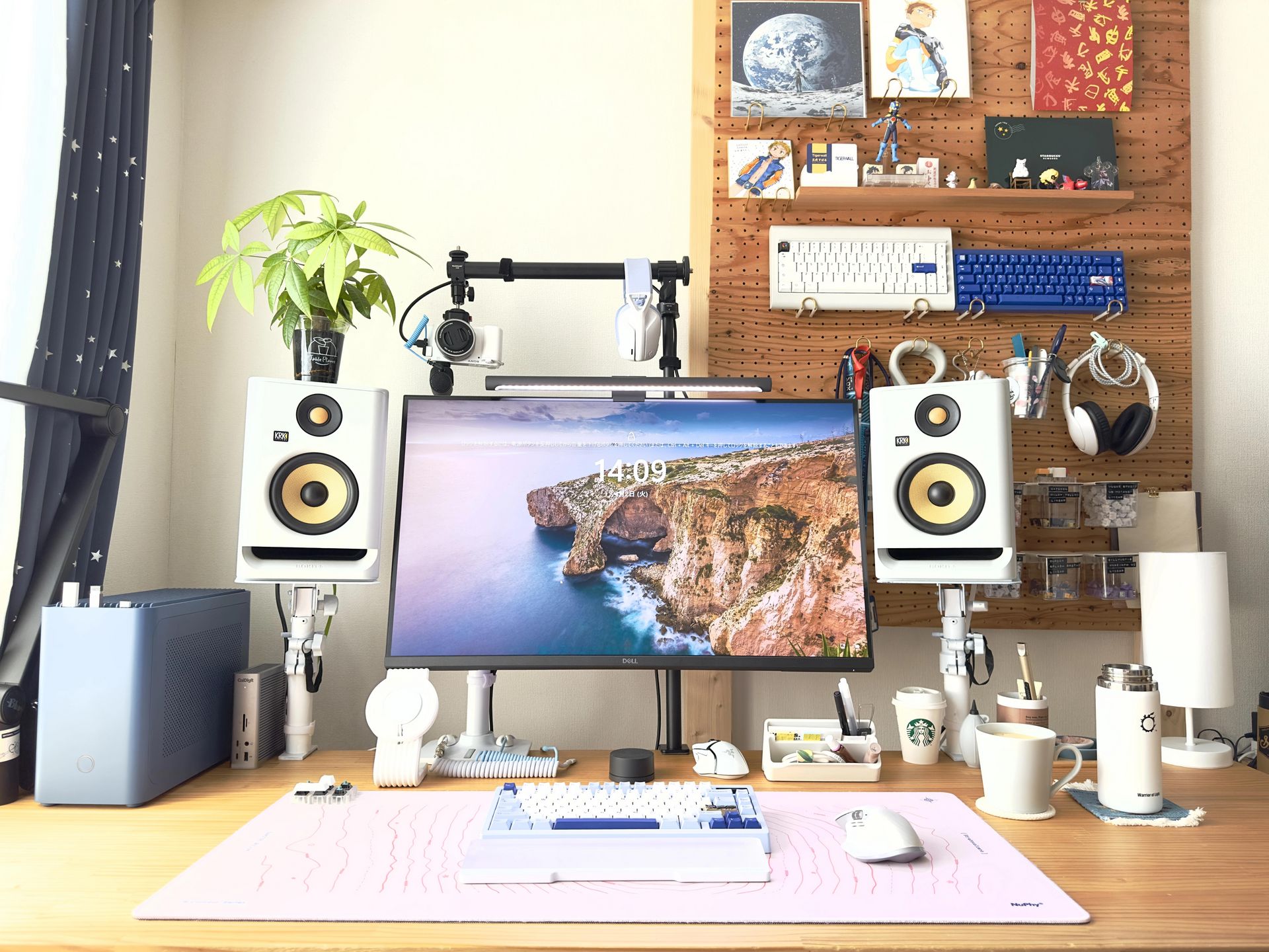 Sval Itsutora's workspace