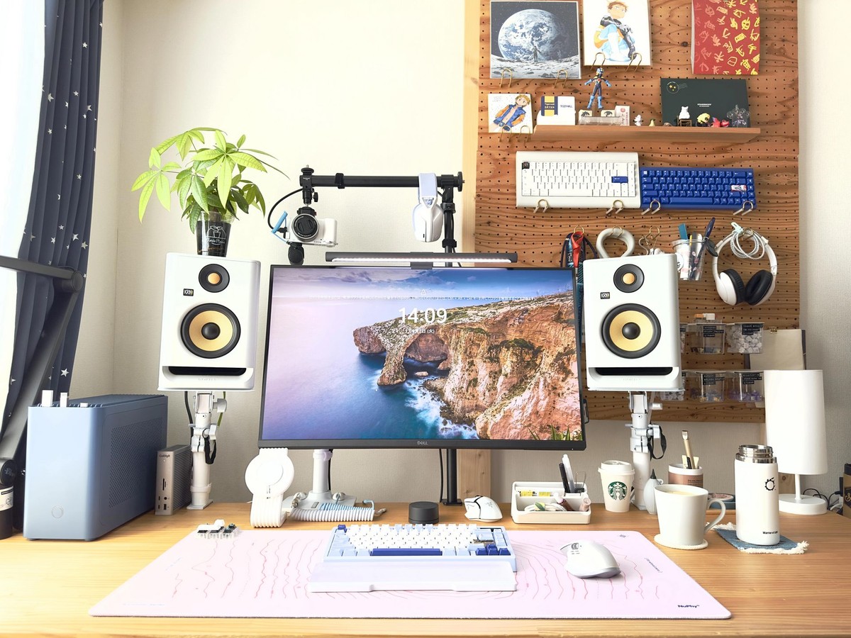 Sval Itsutora's workspace