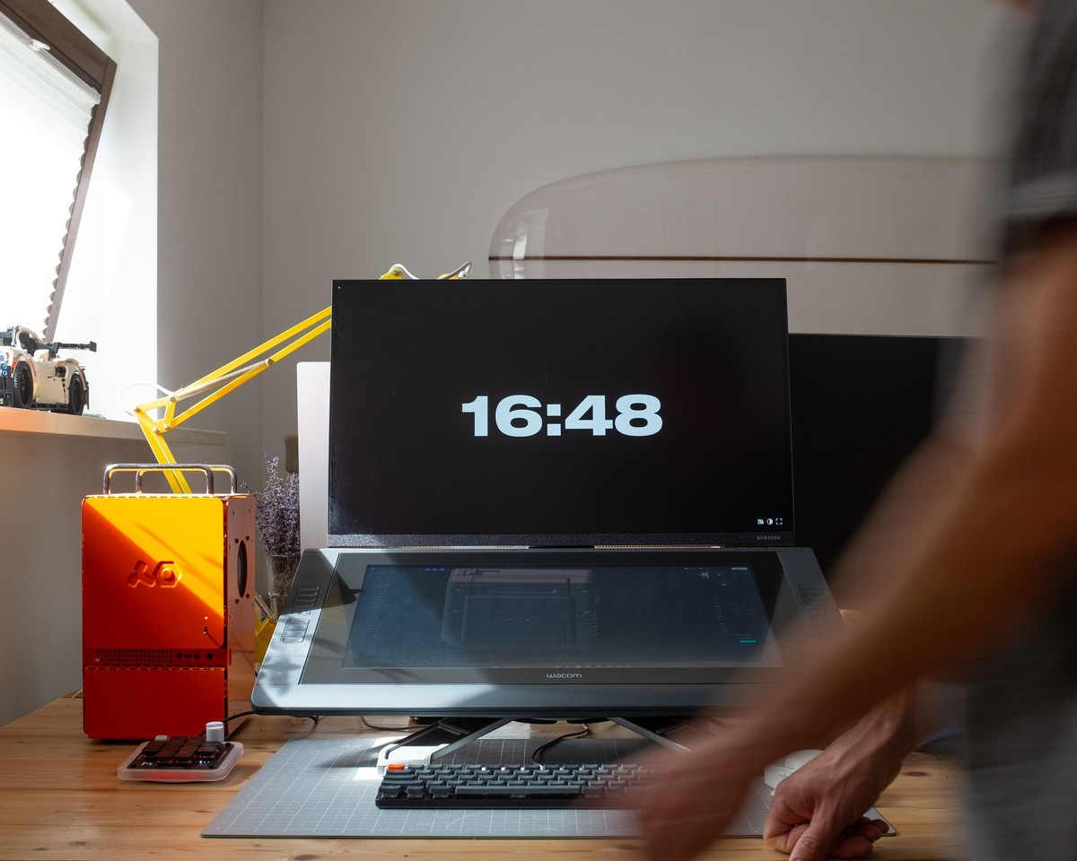 Arek Kajda's workspace — photo 4