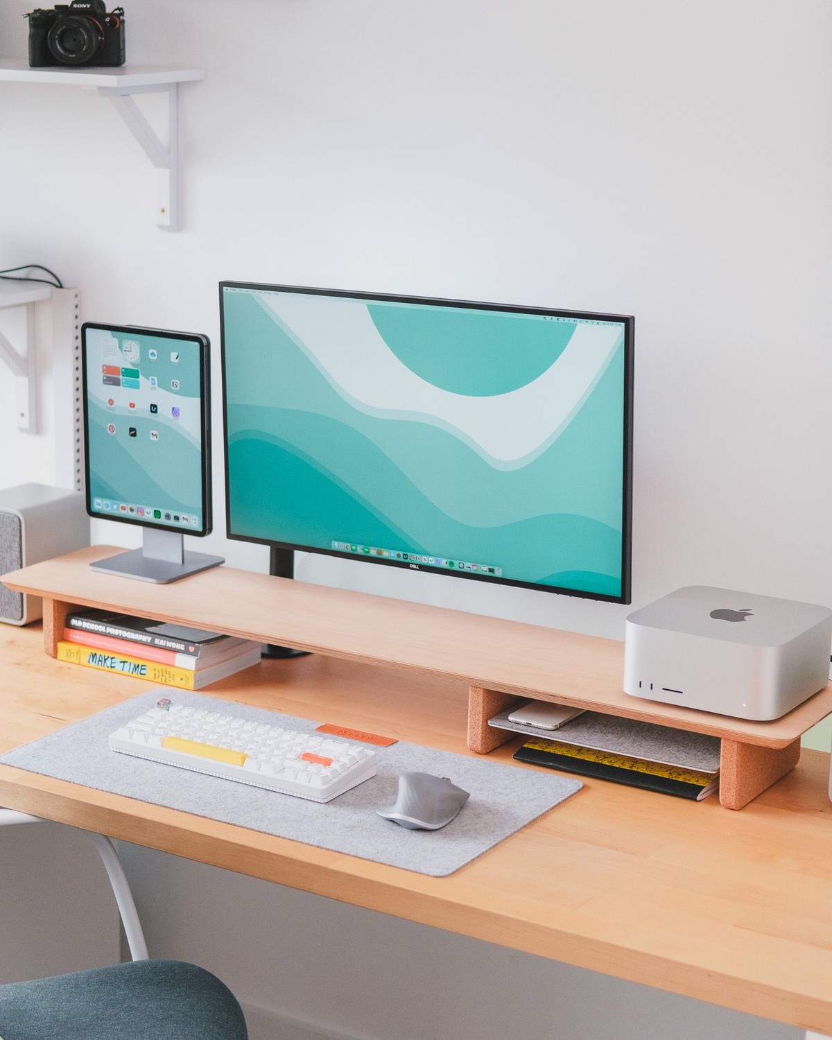 Tom Hitchins's workspace — photo 2