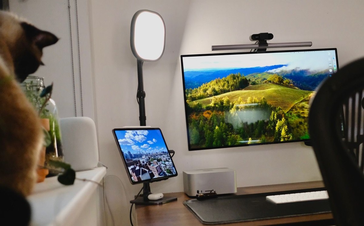 Housseynou Fall's workspace — photo 2