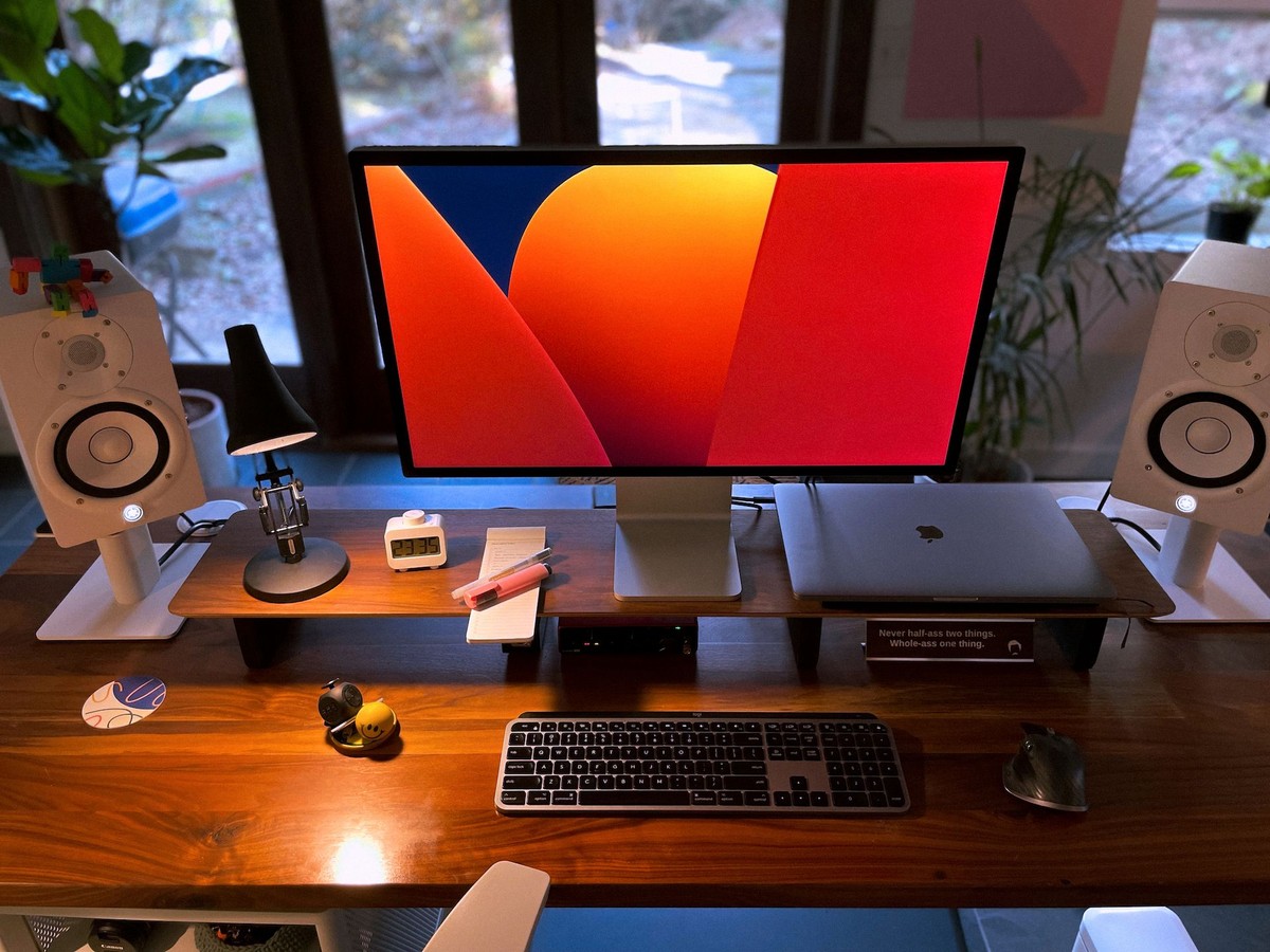 Rebecca Ramos's workspace — photo 2