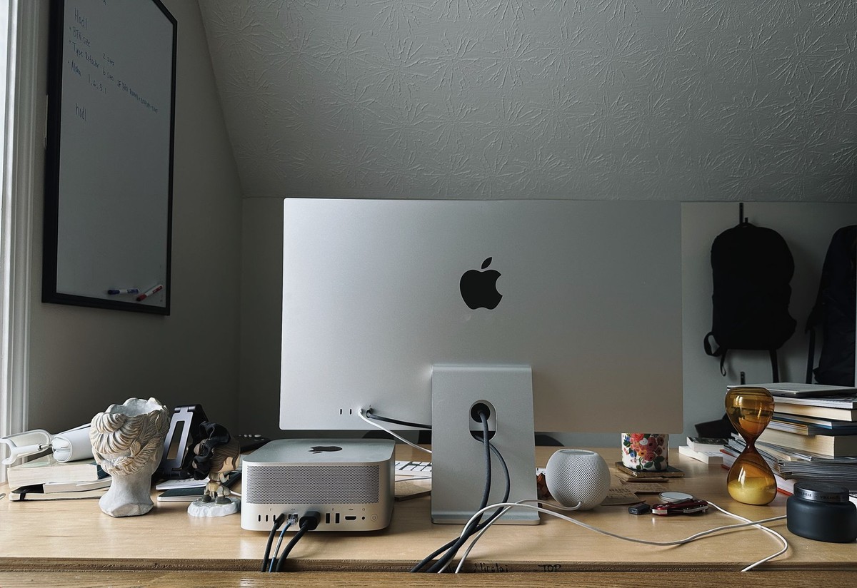 Alex Nicolai's workspace — photo 5