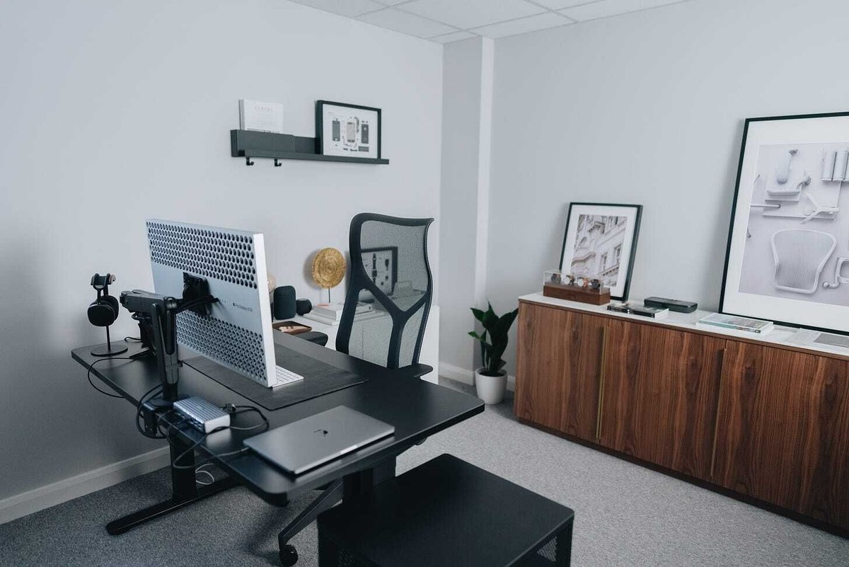 Oliur's workspace — photo 2