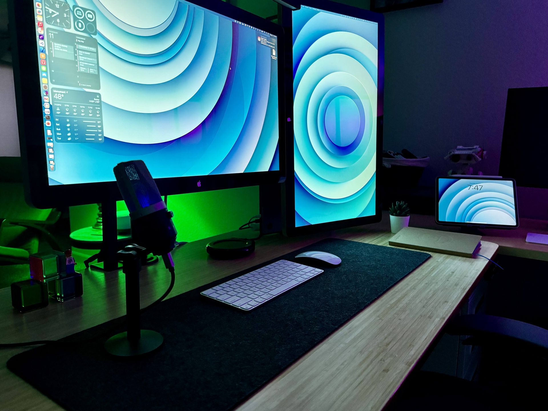 That Virtual Boy's workspace