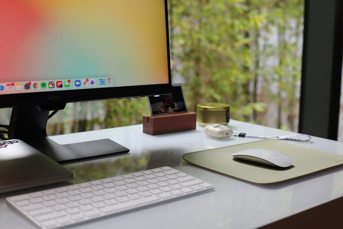 Michelle Fang's workspace — photo 3
