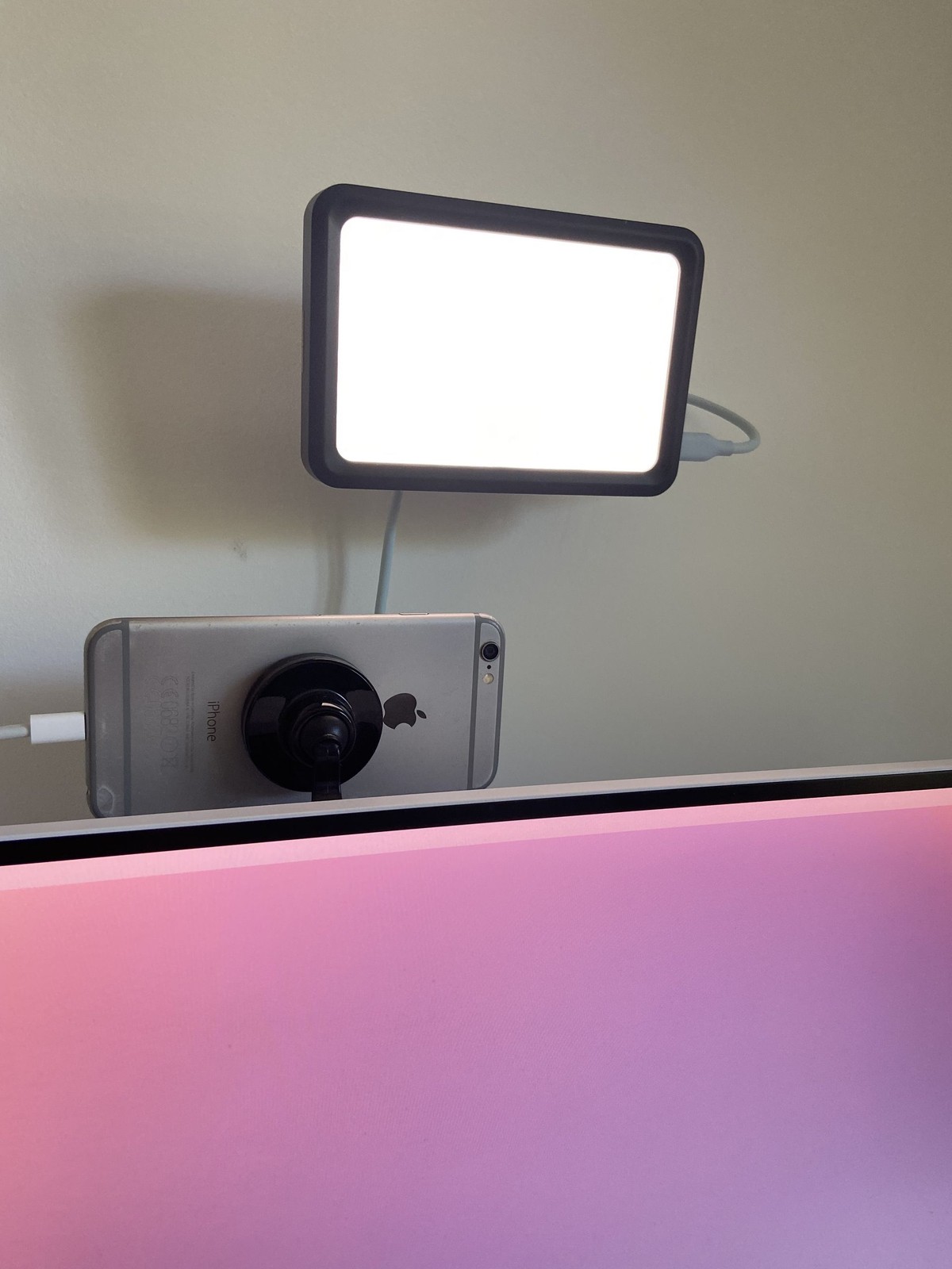 Simon Scholz's workspace — photo 4
