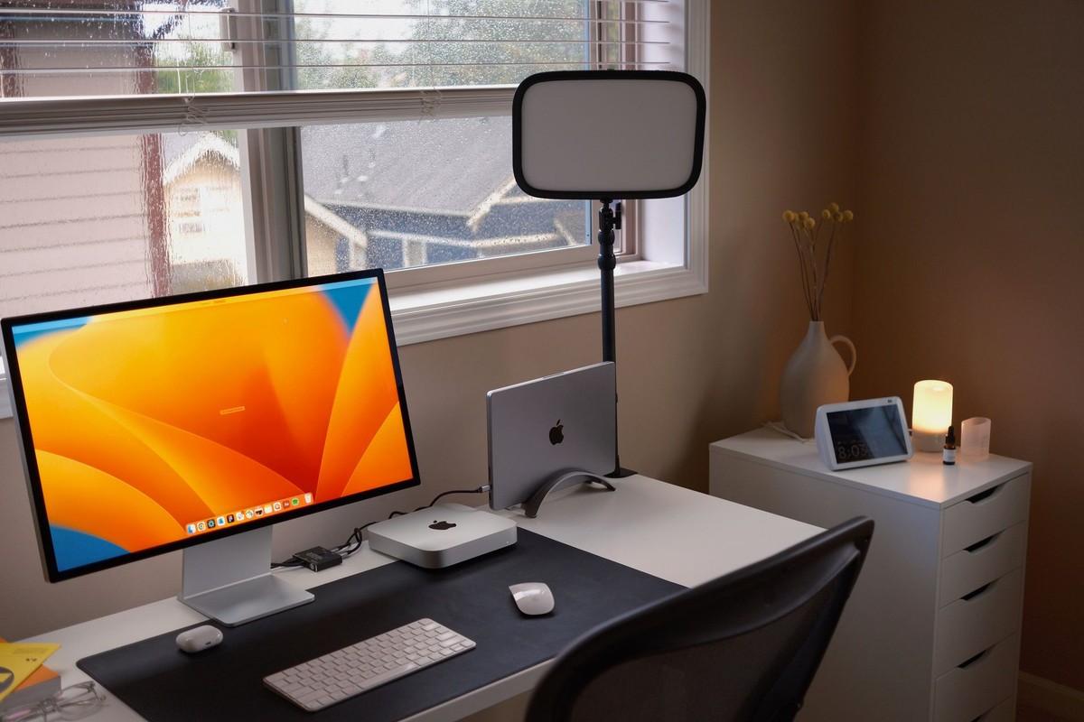 Guillermo Becerra's workspace — photo 2