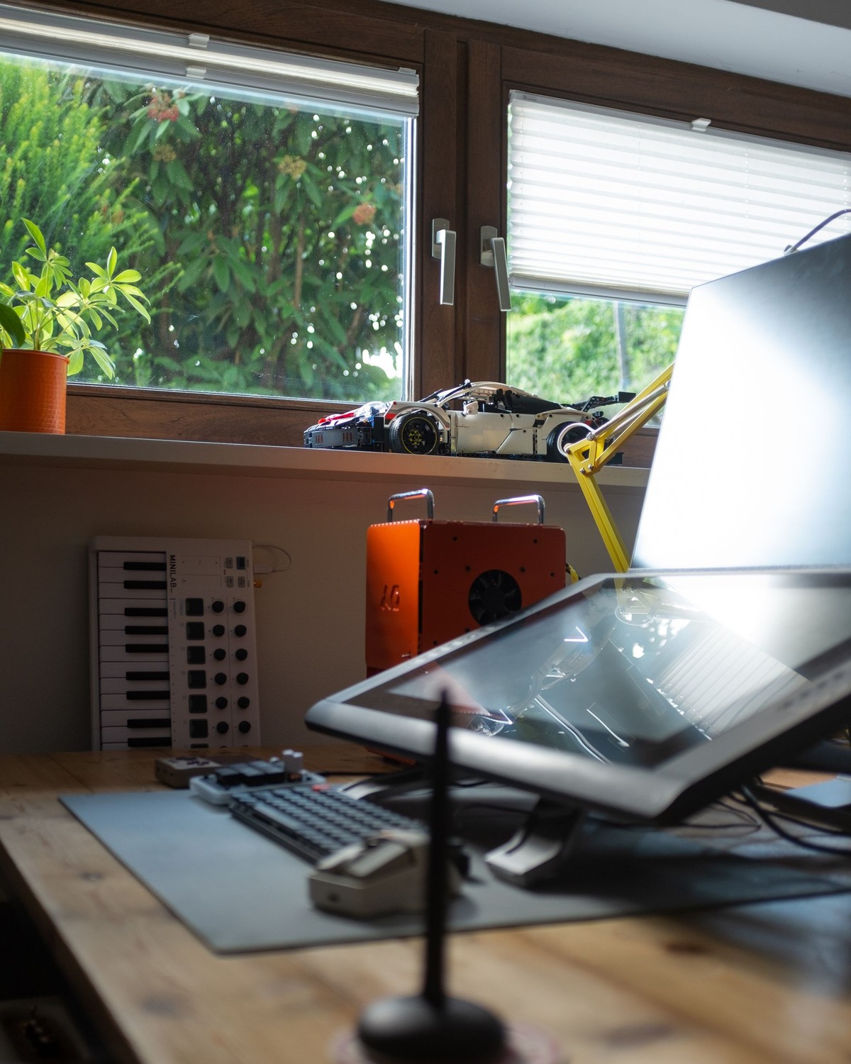 Arek Kajda's workspace — photo 5