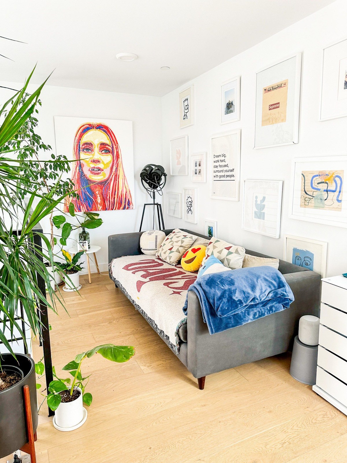Dinesh Dave's workspace — photo 9