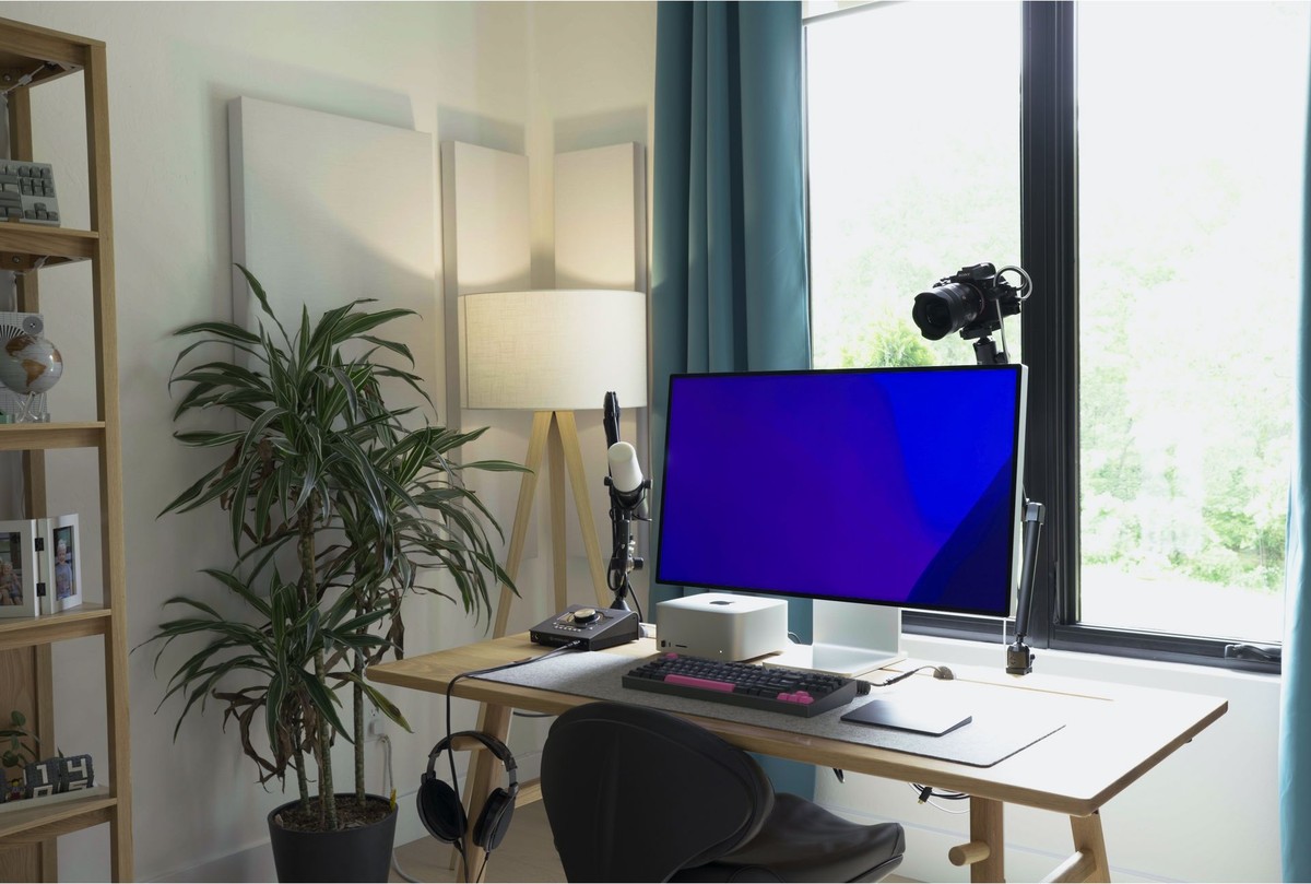 Adam Elmore's workspace