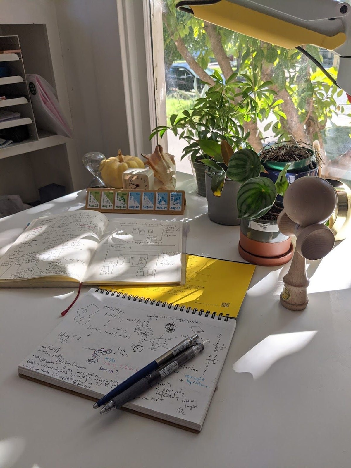 Julius Tarng's workspace — photo 4