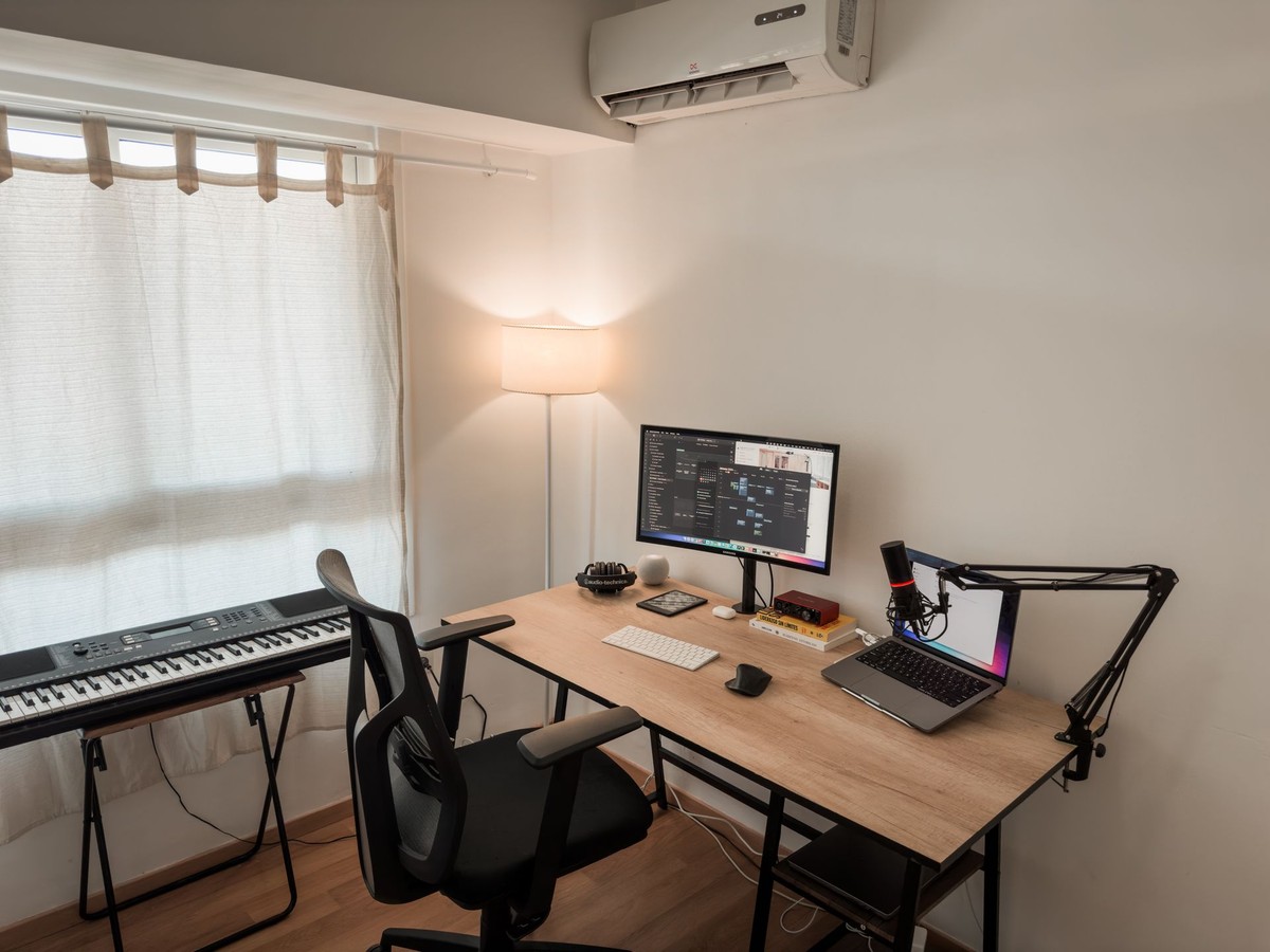 Ale Bogado's workspace — photo 2