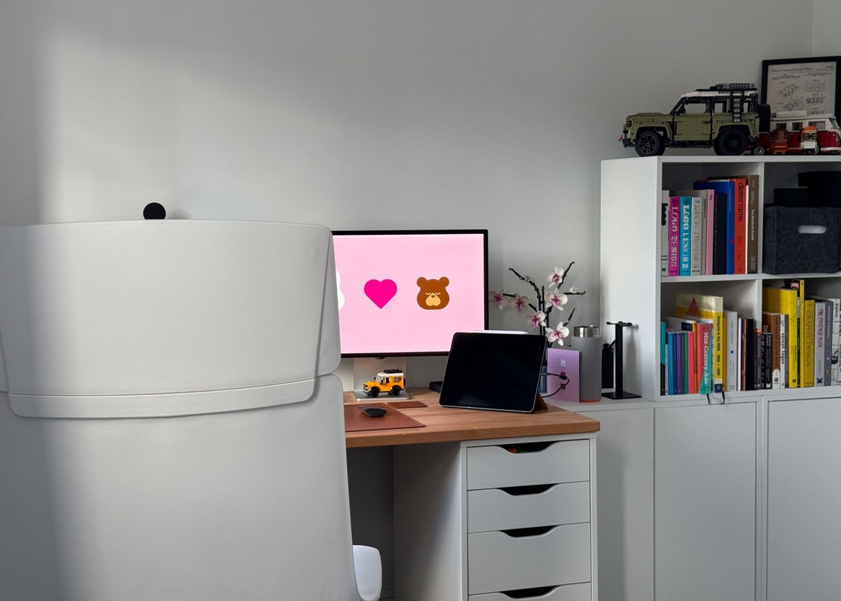 Matthew Suff's workspace — photo 4