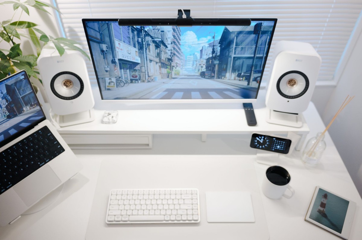 Tadashi Butsuzaki's workspace — photo 2