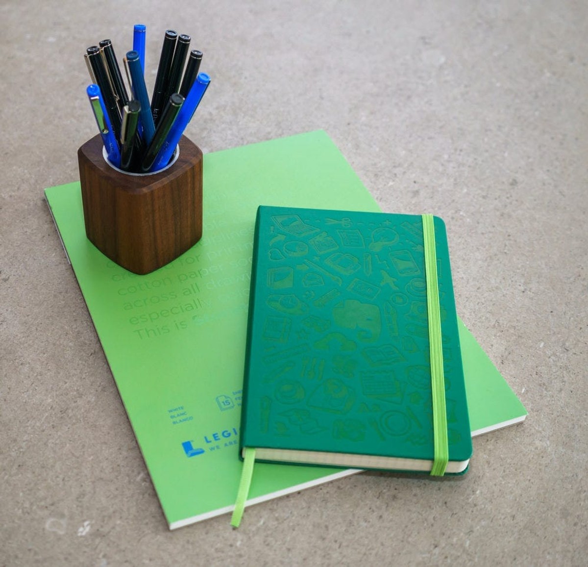 Paul Stamatiou's workspace — photo 5