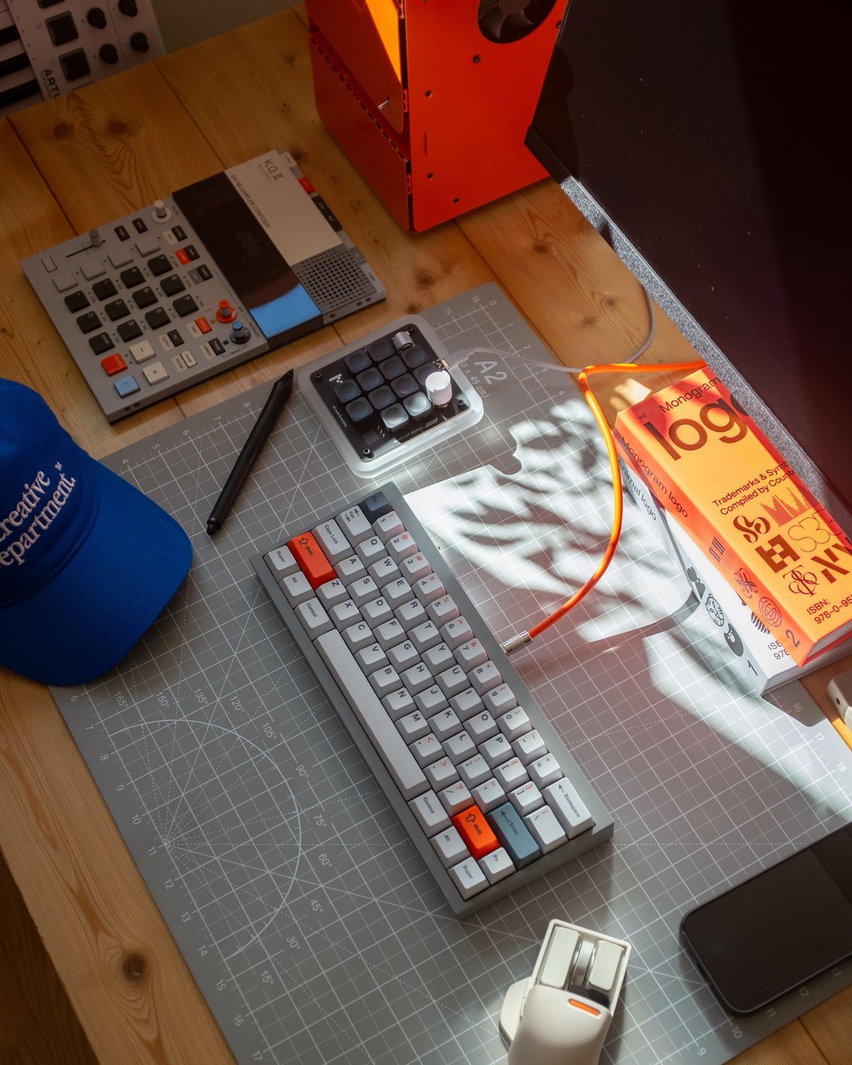Arek Kajda's workspace — photo 6