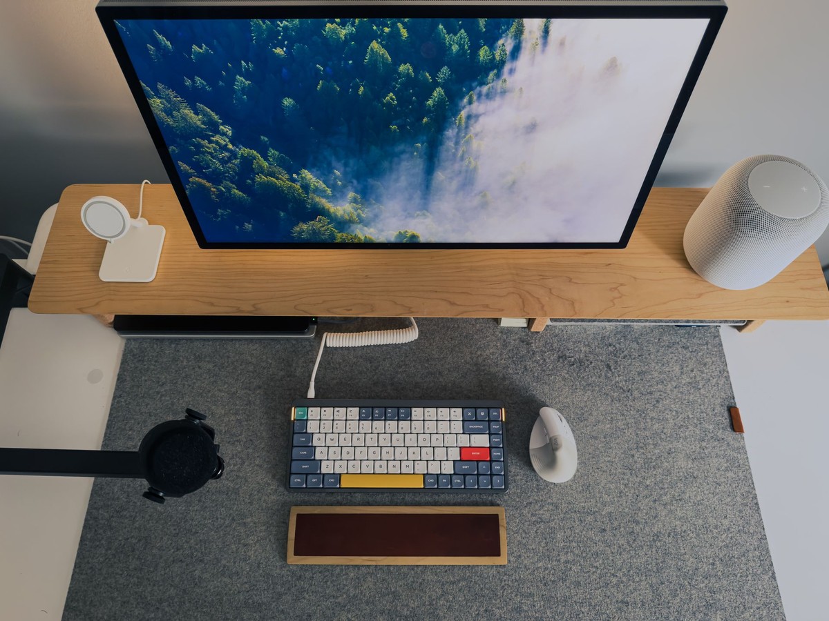 Jon Rundle's workspace — photo 2