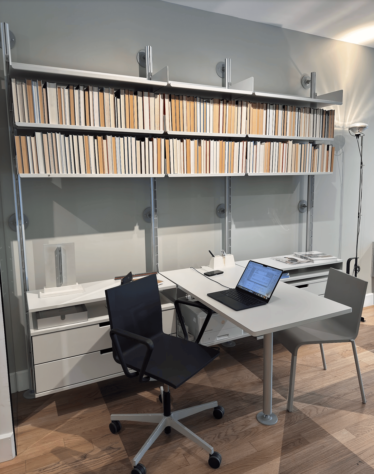 Sabina Cabrera's workspace — photo 5