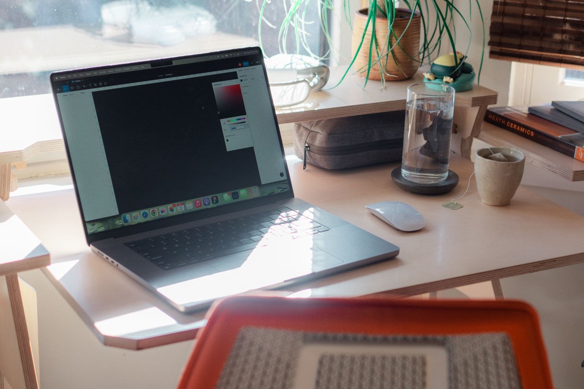 Mandy Thao's workspace — photo 2