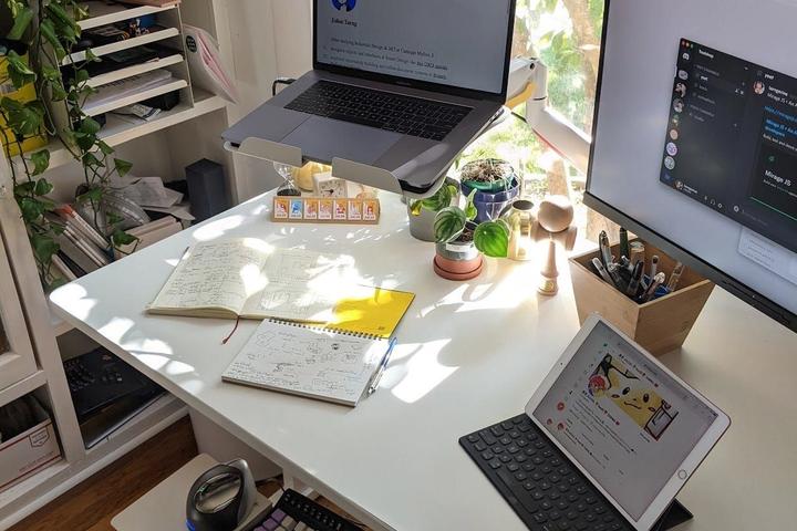 Julius Tarng’s workspace