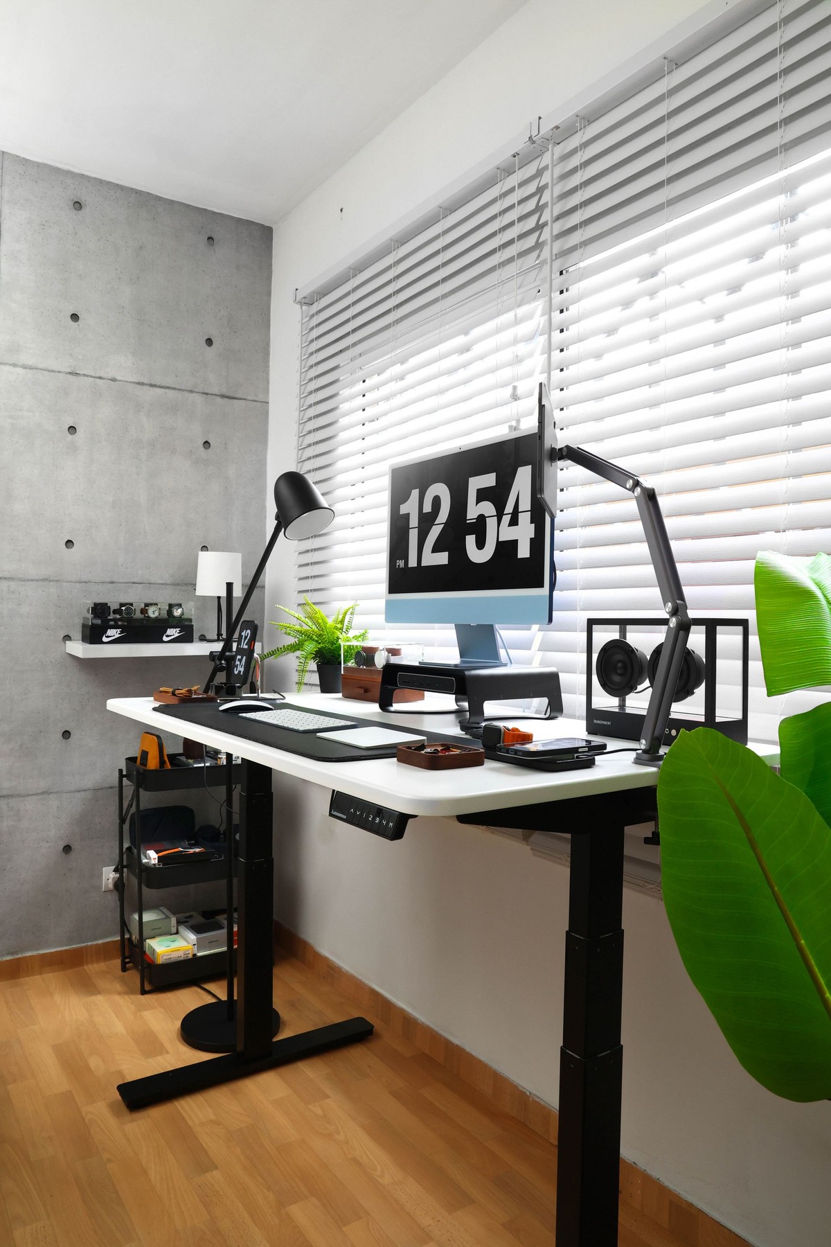 Olivier Konan's workspace — photo 2