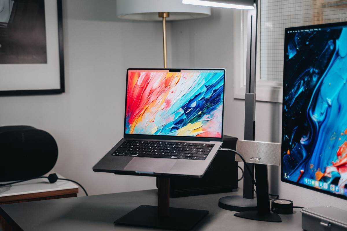 Oliur's workspace — photo 2
