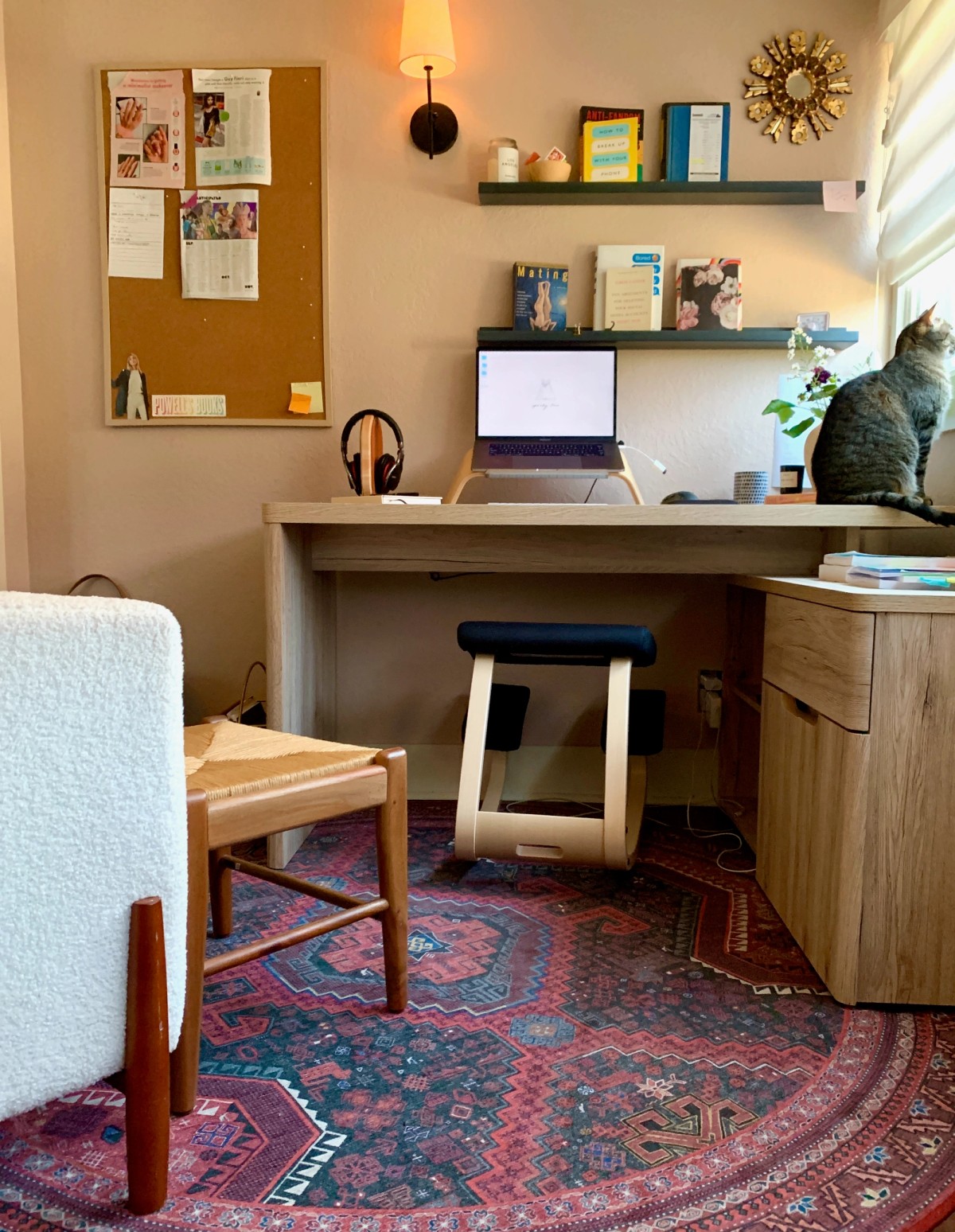 Leslie Stephens's workspace — photo 3