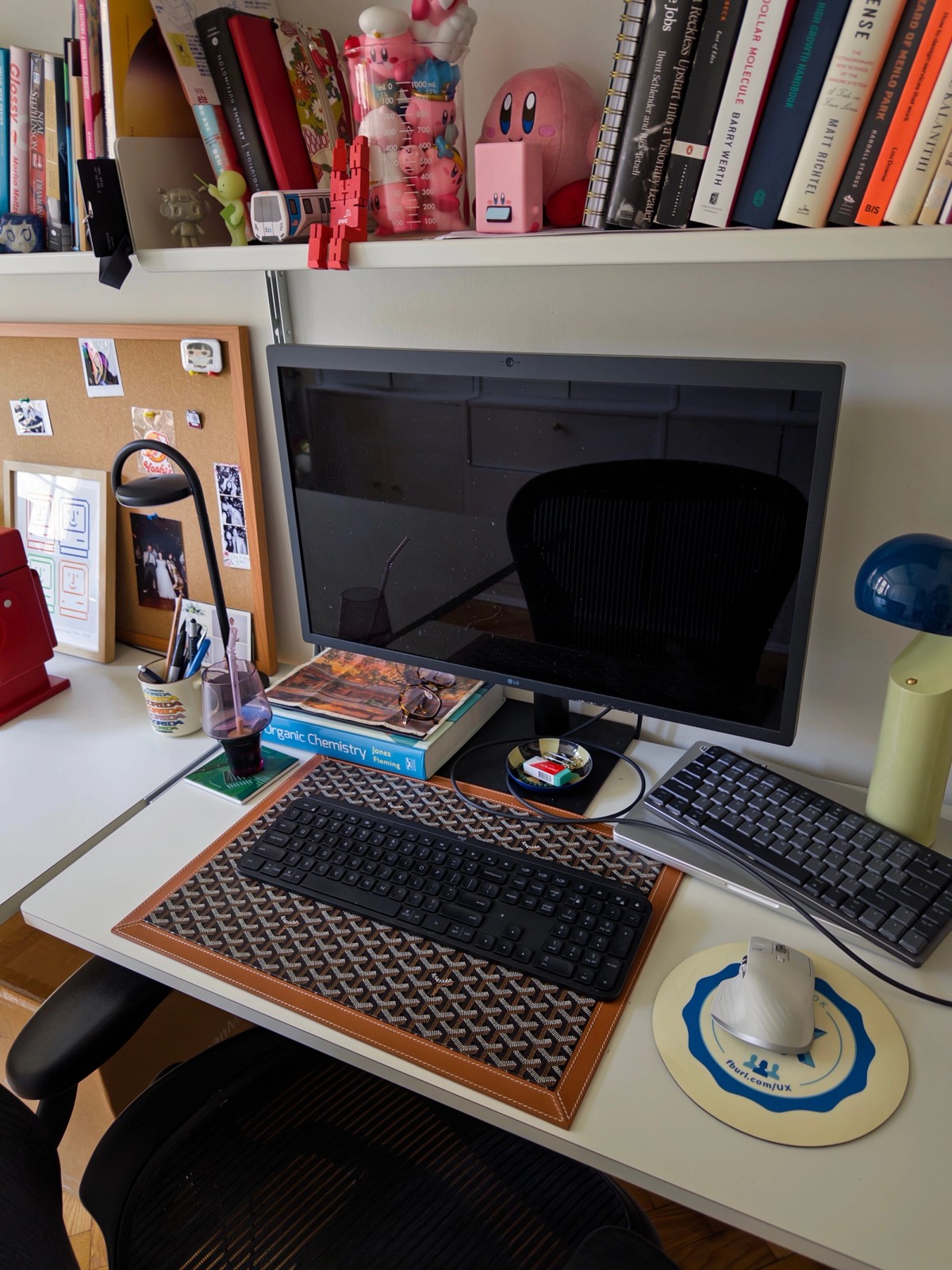 Sabina Cabrera's workspace — photo 4