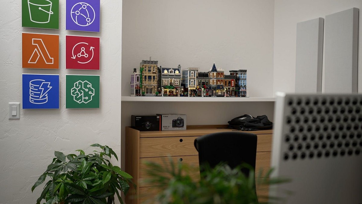 Adam Elmore's workspace — photo 3